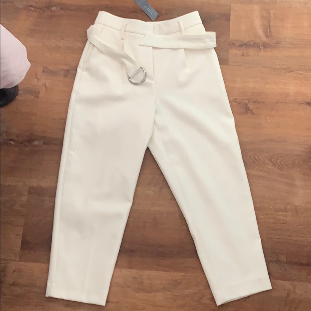 NWOT Ann Taylor Cream High-Waist Belted Tapered Pants
